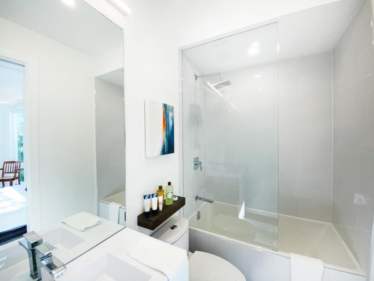Elegant Downtown Home Торонто Номер фото
